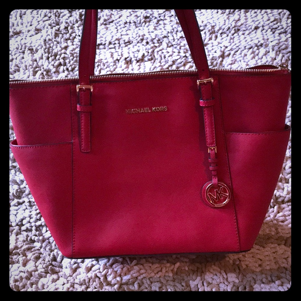 Micheal Kors red purse